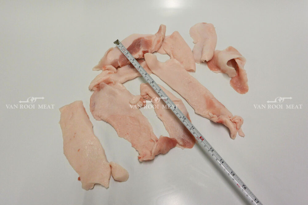 Cutting fat from leg and shoulder-3