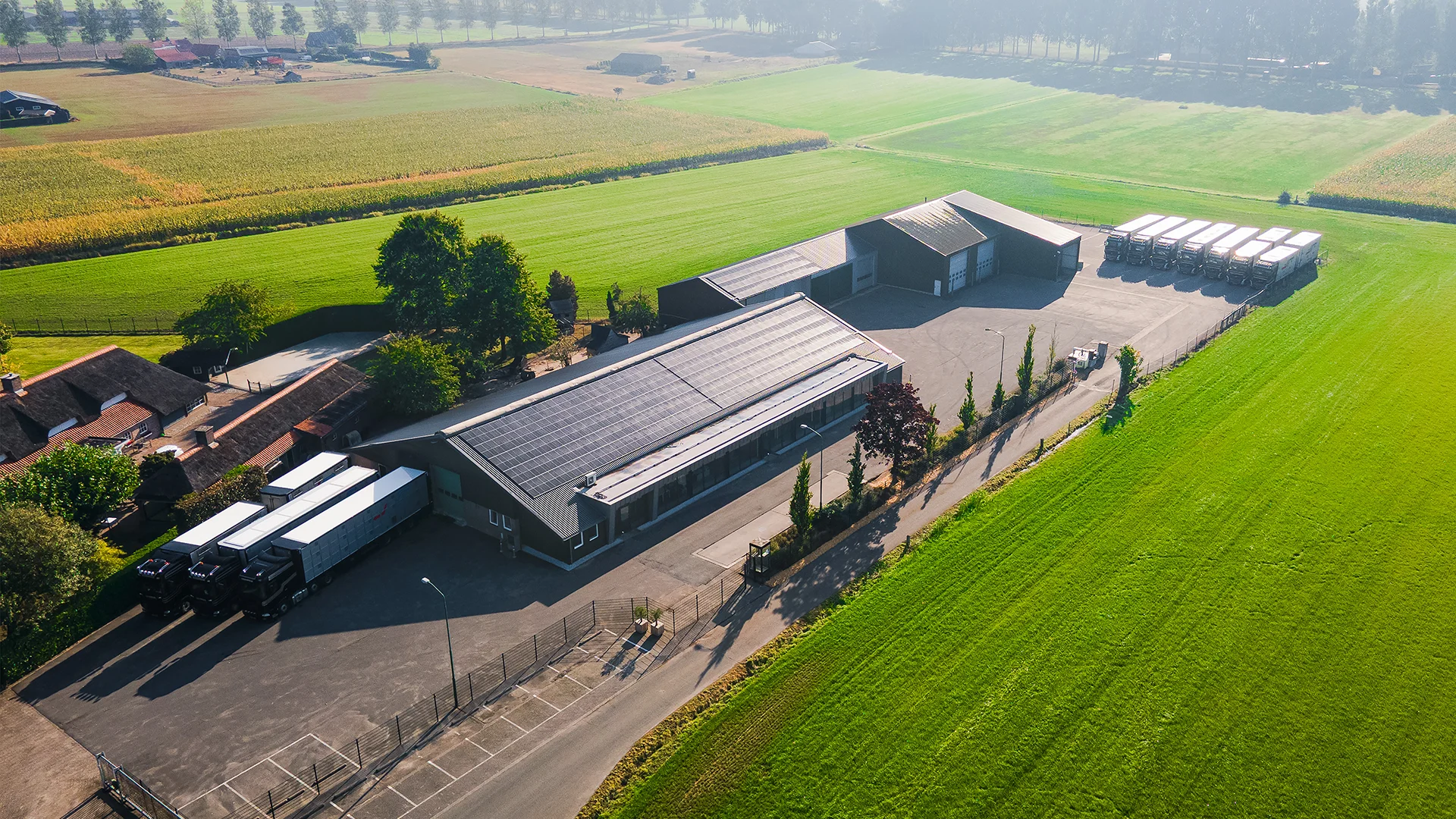 vanrooi-livestock-pand-header2