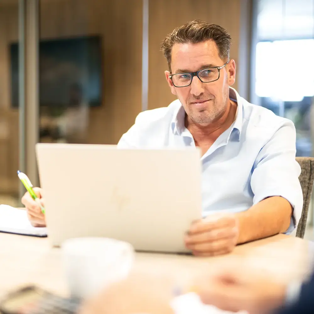 vanrooi-supply-chian